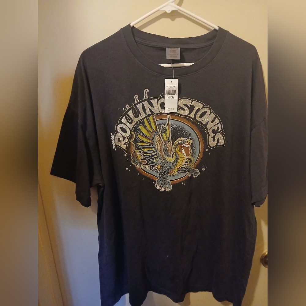 American Eagle Outfitters Black Graphic Tee